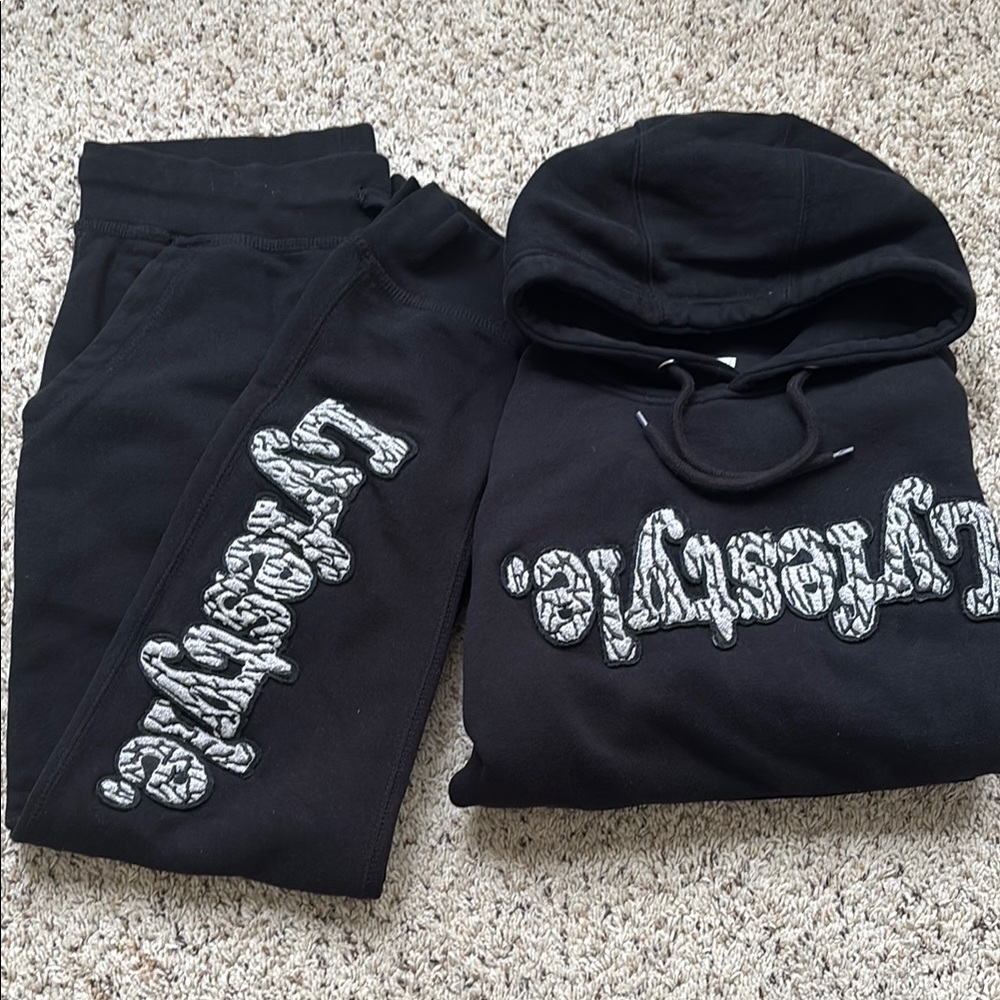 Lyfestyle Black Mens Sweatpants and Hoodie Set Gray Zebra Label